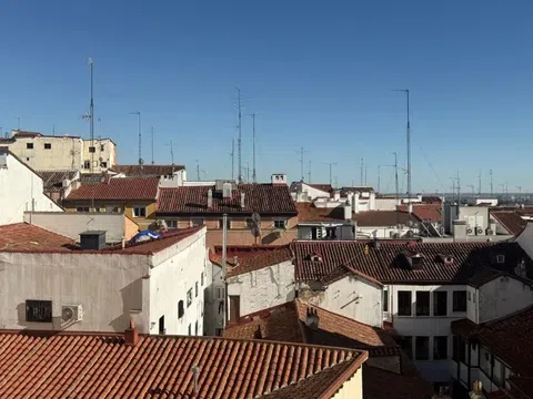 Estudio en calle de los Tres Peces, 28