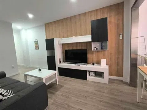 Piso en calle Valencia, 25