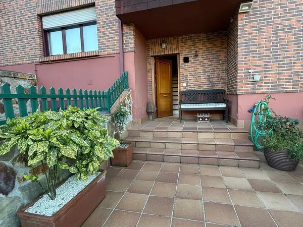 Chalet adosado en Barrio Olivares - Foto 39