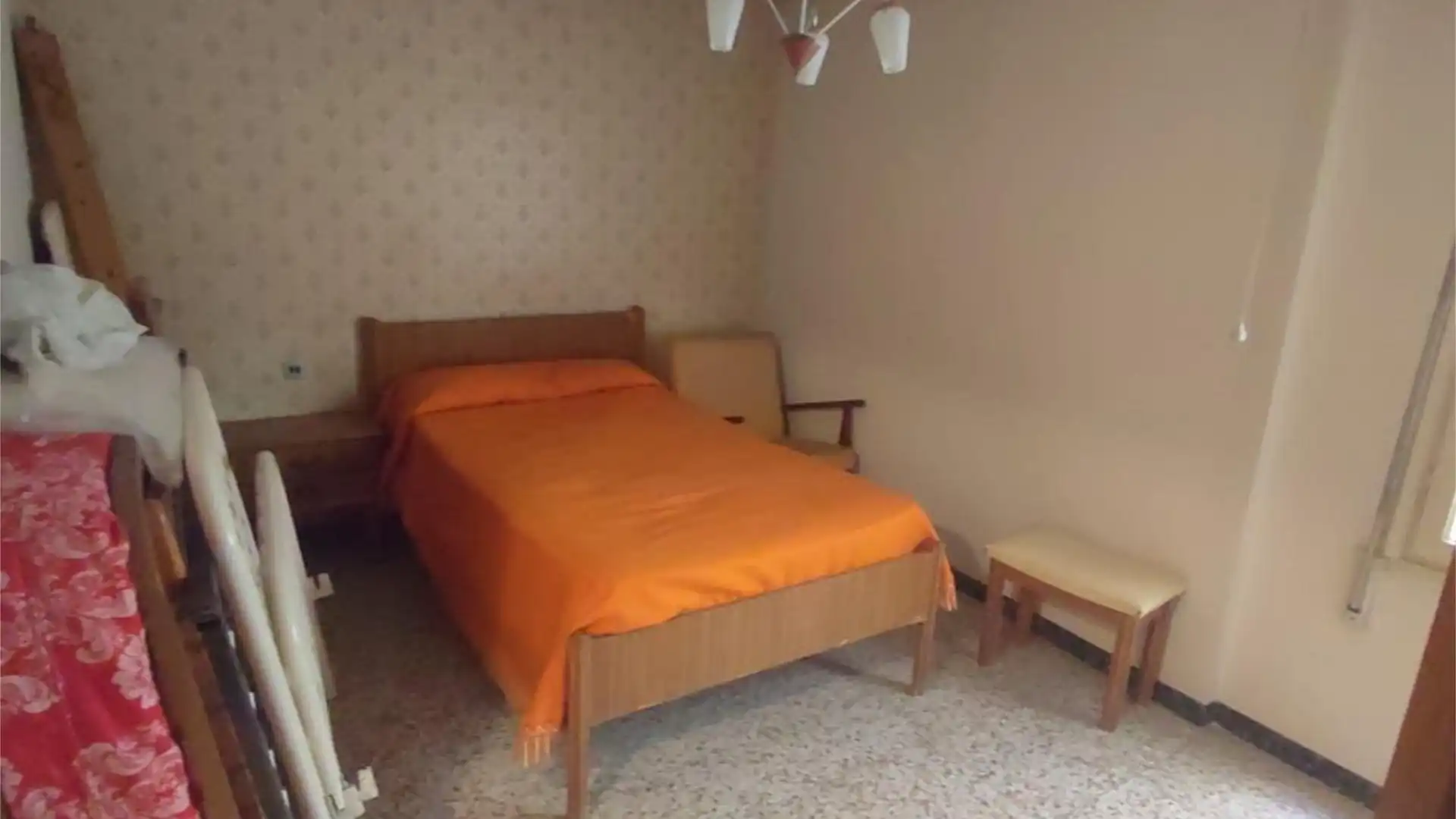 Piso en  Plaça del Bisbe Siuri 5 - Foto 8