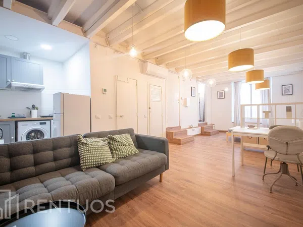 Estudio en calle de Ferran - Foto 3