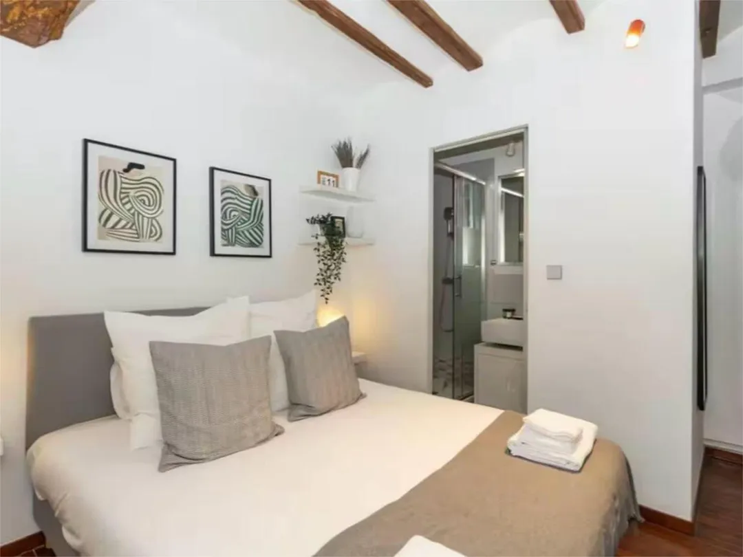 Piso en  Plaça de la Mare de Déu 1 - Foto 3