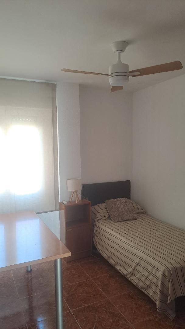 Piso en  Grupo Santo Ángel de la Guarda 5-9 - Foto 5