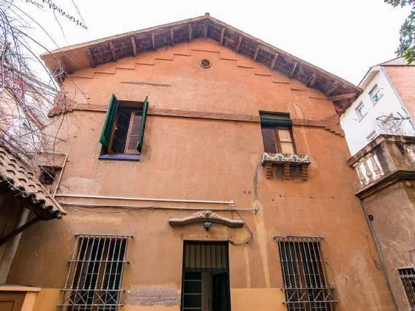 Casa o chalet independiente en Calle del Baró d'Esponellà, 20 - Foto 2