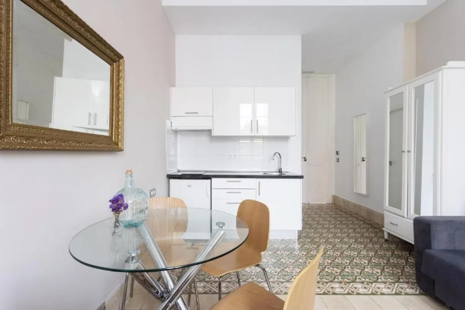 Estudio en calle Imeldo Serís, 13 - Foto 4