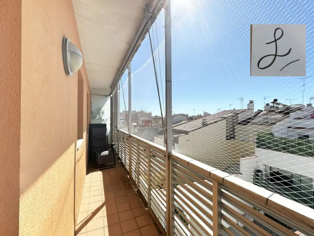 Piso en  Carrer de Francisco Herrera 2 - Foto 3
