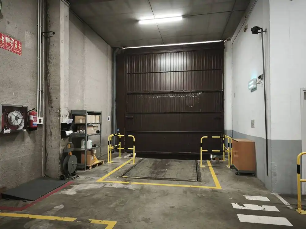 Nave Industrial en L'Hospitalet de Llobregat - Foto 2