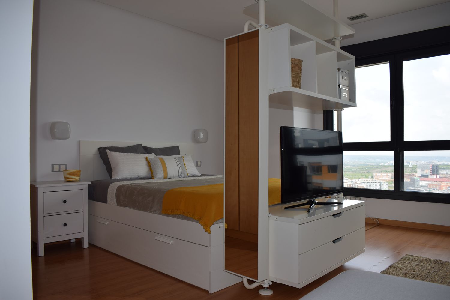 Estudio en calle de Dulce Chacón, 23