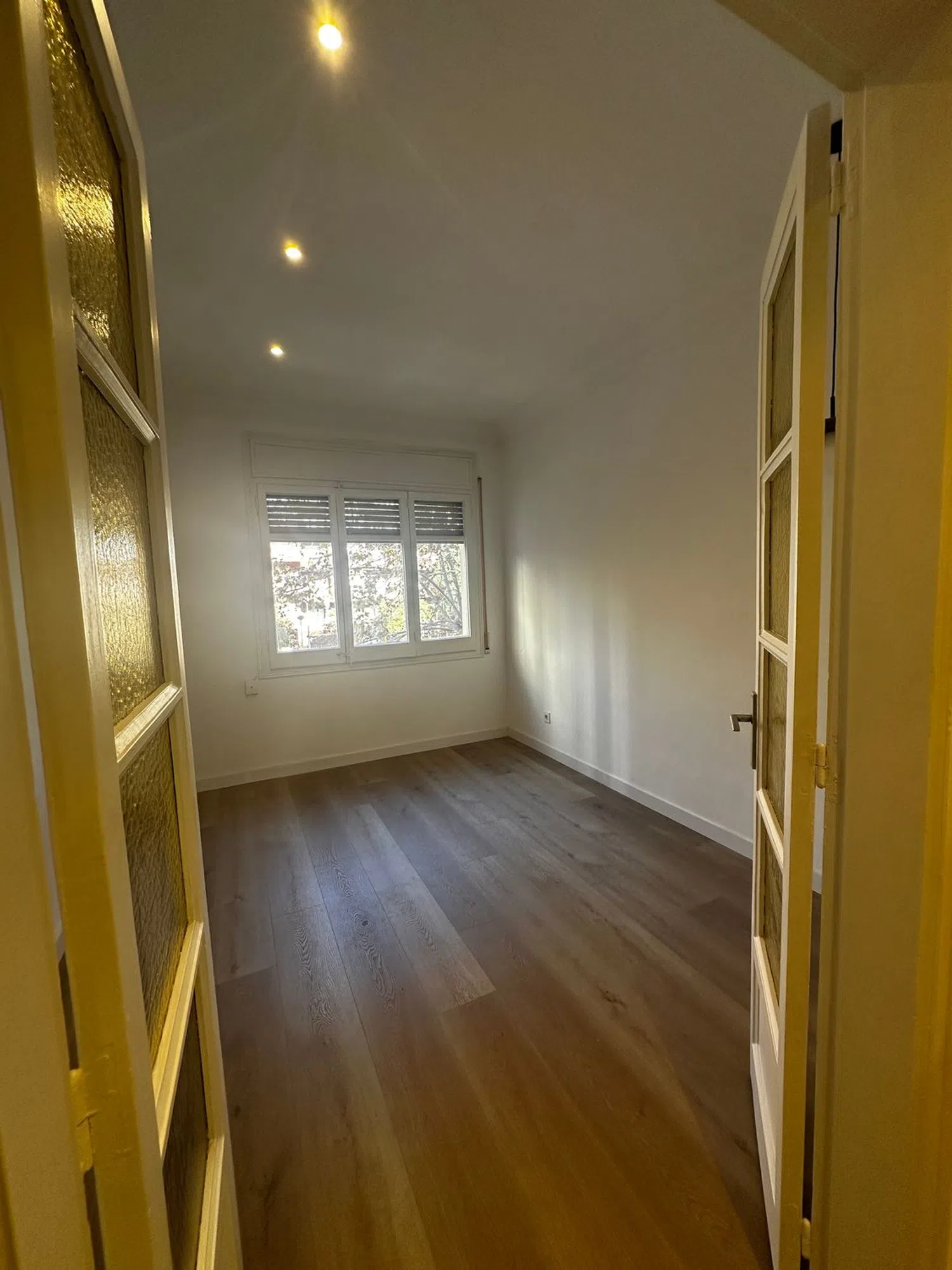 Piso en calle de Calàbria, 247 - Foto 1