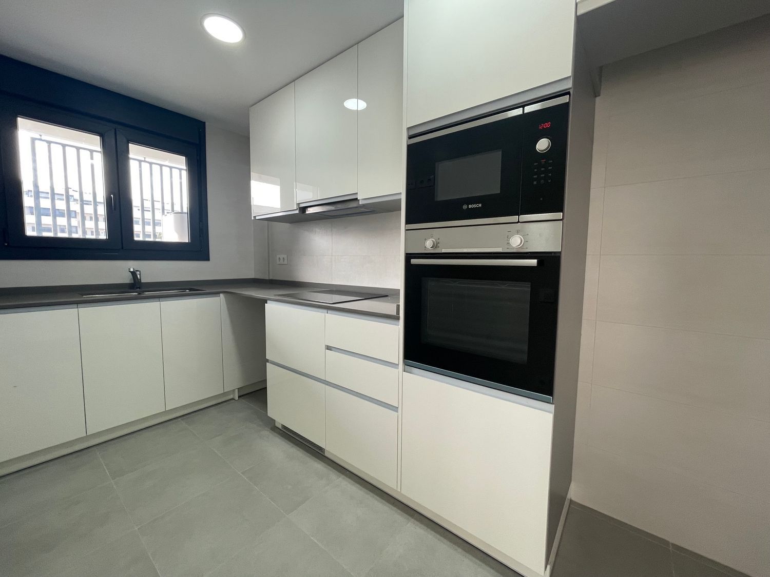 Piso en La Catalana - Foto 4