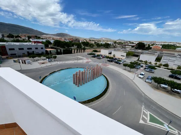 Ático en Avenida de Villena, 30 - Foto 1