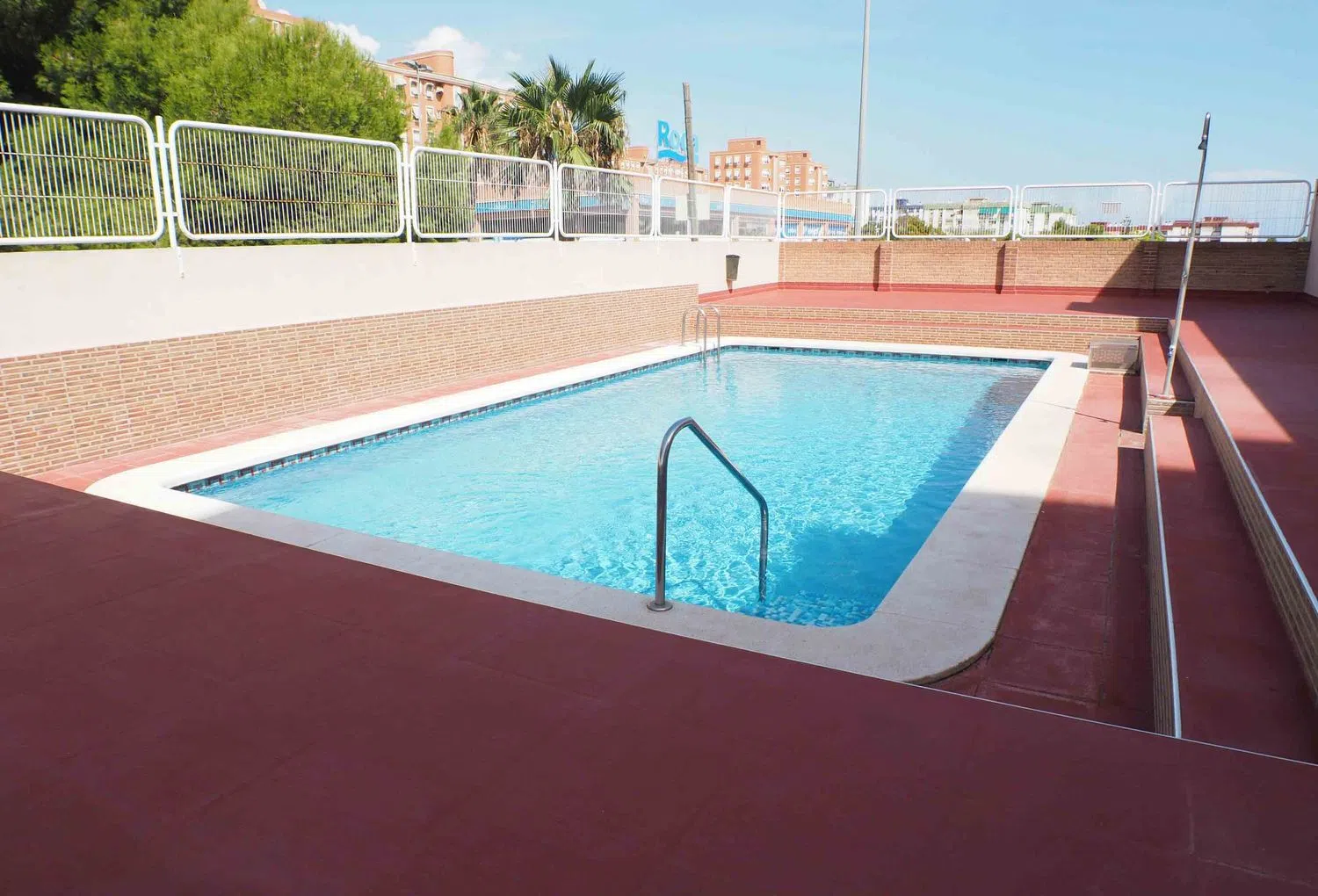 Piso en Barrio Tómbola - Rabasa - Foto 2