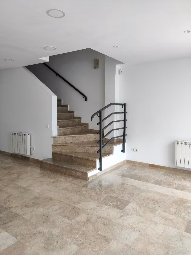 Casa adosada en  Carrer Murillo 14 - Foto 10