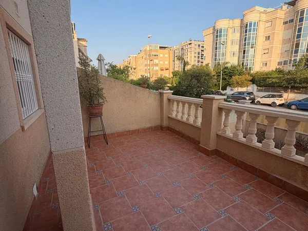 Chalet adosado en Calle Britania, 23, Alicante Golf - Foto 4