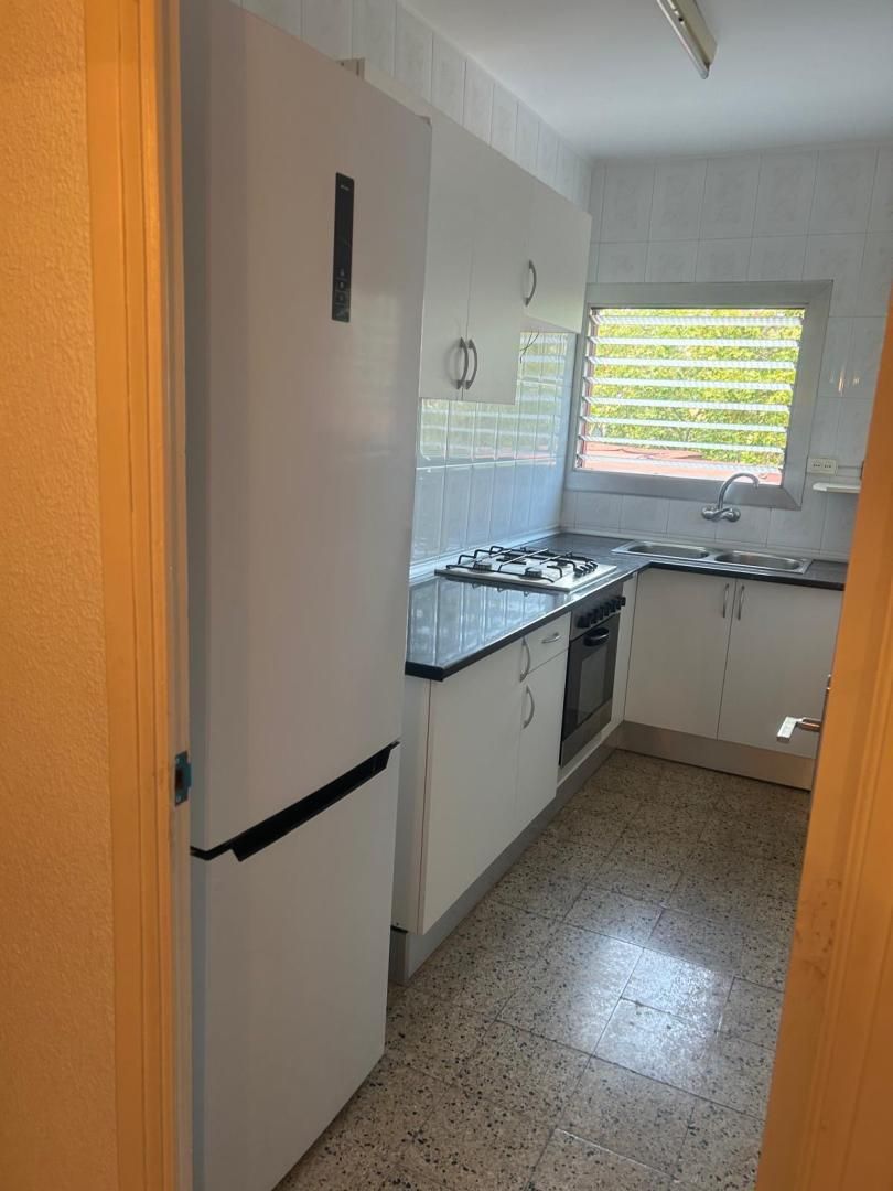 Piso en avenida Avinguda de Frederic Rahola 64 - Foto 2