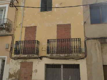 Casa adosada en  Carrer Victòria 18 - Foto 2
