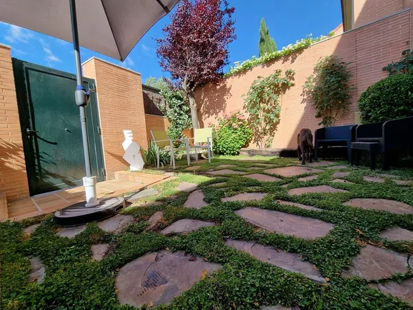 Chalet adosado en venta en Zona Carretera del Plantío - Foto 2
