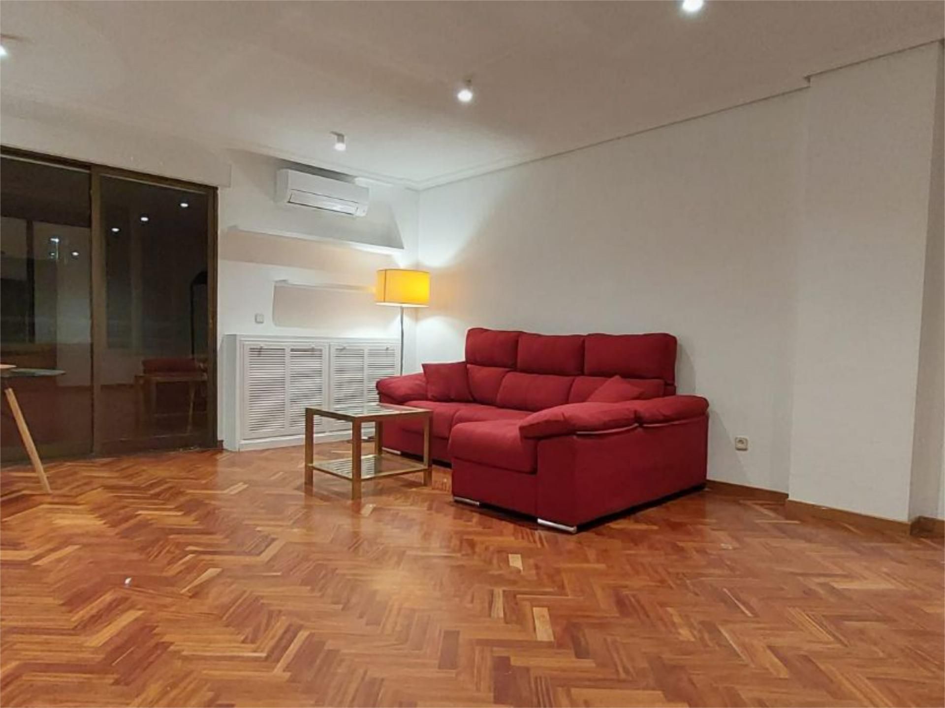 Piso en  Calle de Rafael Calvo 7 - Foto 4