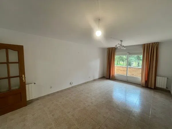 Piso en Calle del Corazón de María - Foto 1