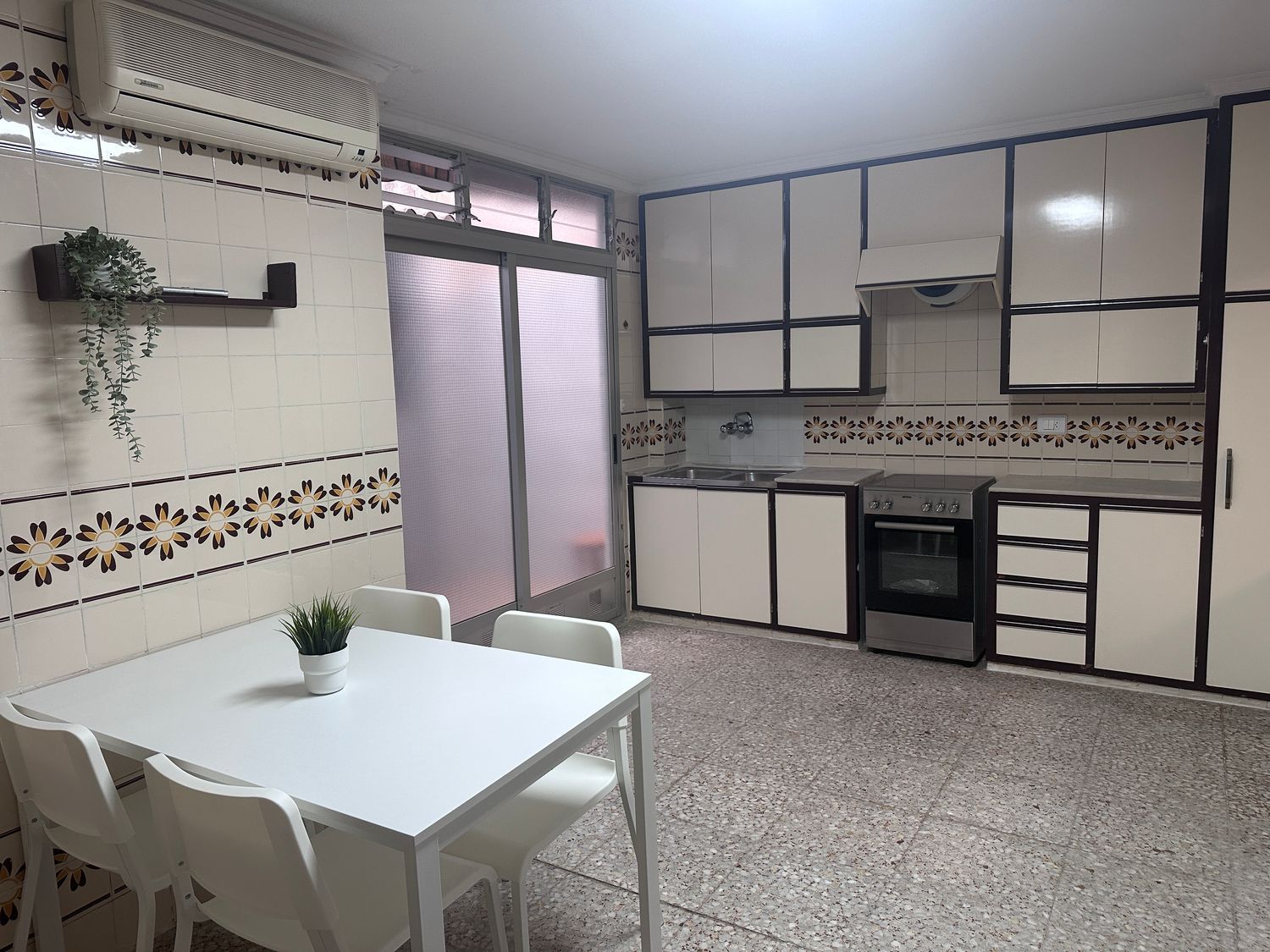 Piso en Calle Alfredo Marquerie, 18, Carrús Este - Foto 2