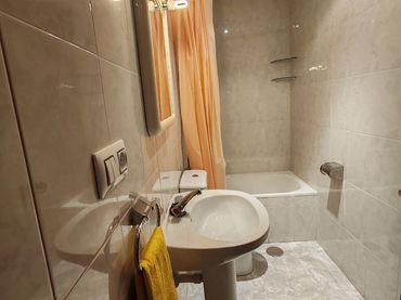 Piso en  Calle Víctor Gorzo 53 - Foto 4