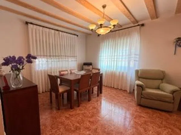 Chalet pareado en Villa del Prado - Foto 3