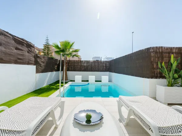 Casa o chalet independiente en Calle Cabo de la Nao, 20, Lomas de Cabo Roig - Foto 19