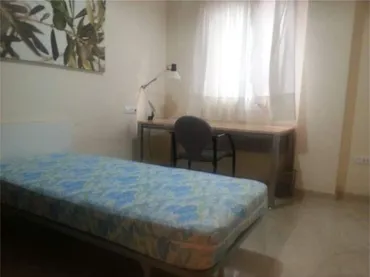 Apartamento en Paseo de Santa Marina-Fernán Núñez - Foto 4
