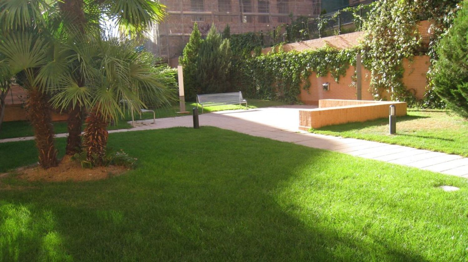 Piso en avenida de Camilo José Cela, 31