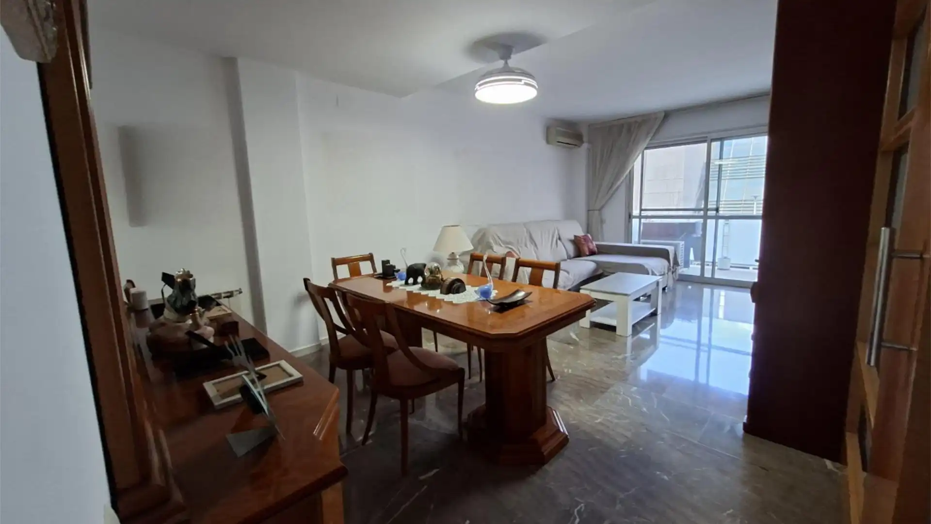 Piso en  Carrer de Sant Vicenç Ferrer 75 - Foto 1