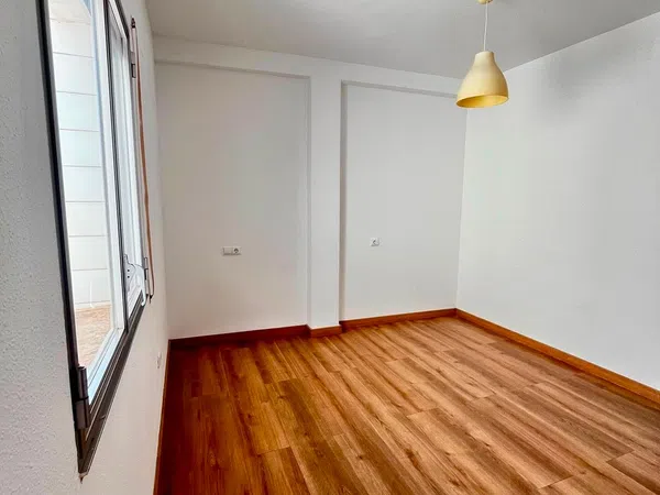 Piso en Avenida Oscar Espla, 28, Ensanche-Diputación - Foto 8