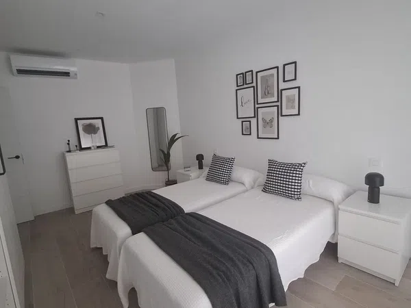 Piso en calle Hermanos del Moral, 14 - Foto 2