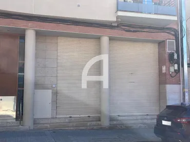 Local comercial en  Carrer de l'Escultor Armengol - Foto 1