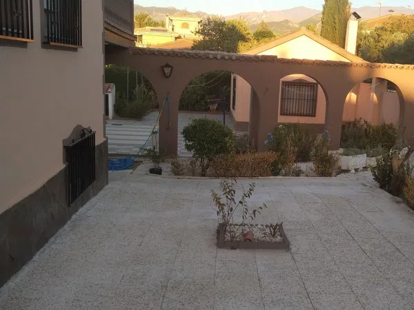 Casa o chalet independiente en Urbanizacion los Alijares s/n - Foto 9