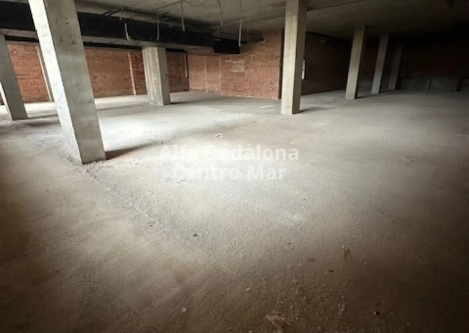 Local comercial en Badalona - Foto 11