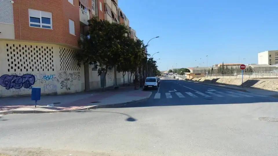 Local comercial en  Calle Alfa - Foto 8