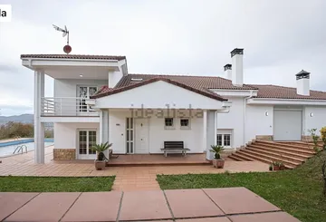 Chalet en Oviedo - Foto 1