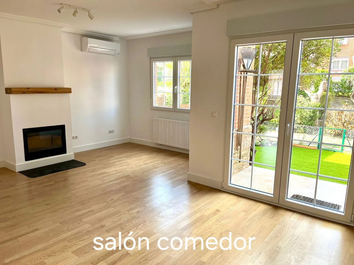 Chalet adosado en Villafranca del Castillo - Foto 1