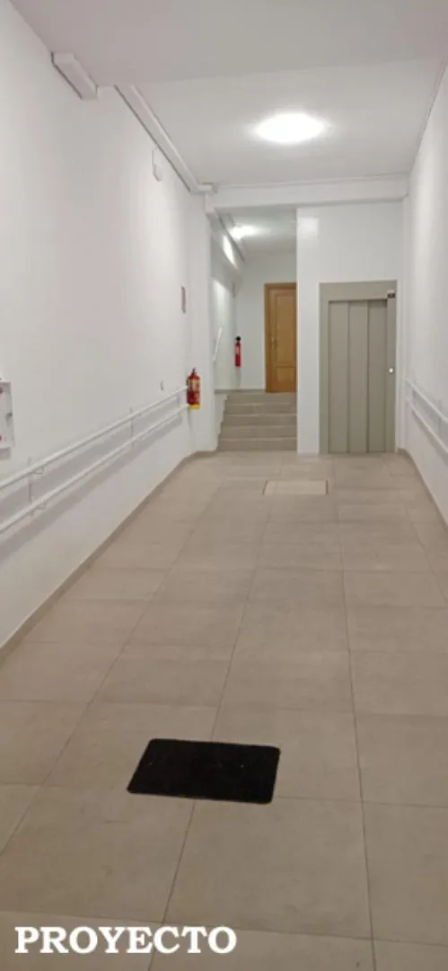 Piso en  Avenida Doctor López Cantarero Ballesteros 15 - Foto 4