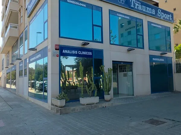 Local en Calle Sidi-Ifni, 17 - Foto 1