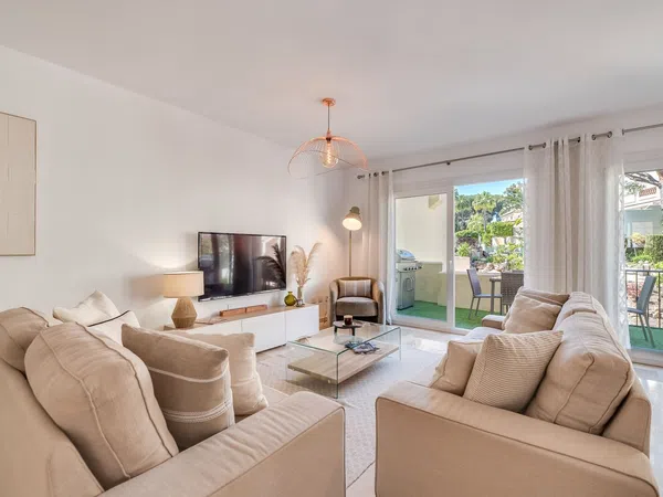 Chalet adosado en Urbanización Los Pinos de Aloha s/n