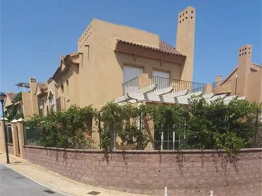 Casa adosada en Riviera del Sol - Foto 2