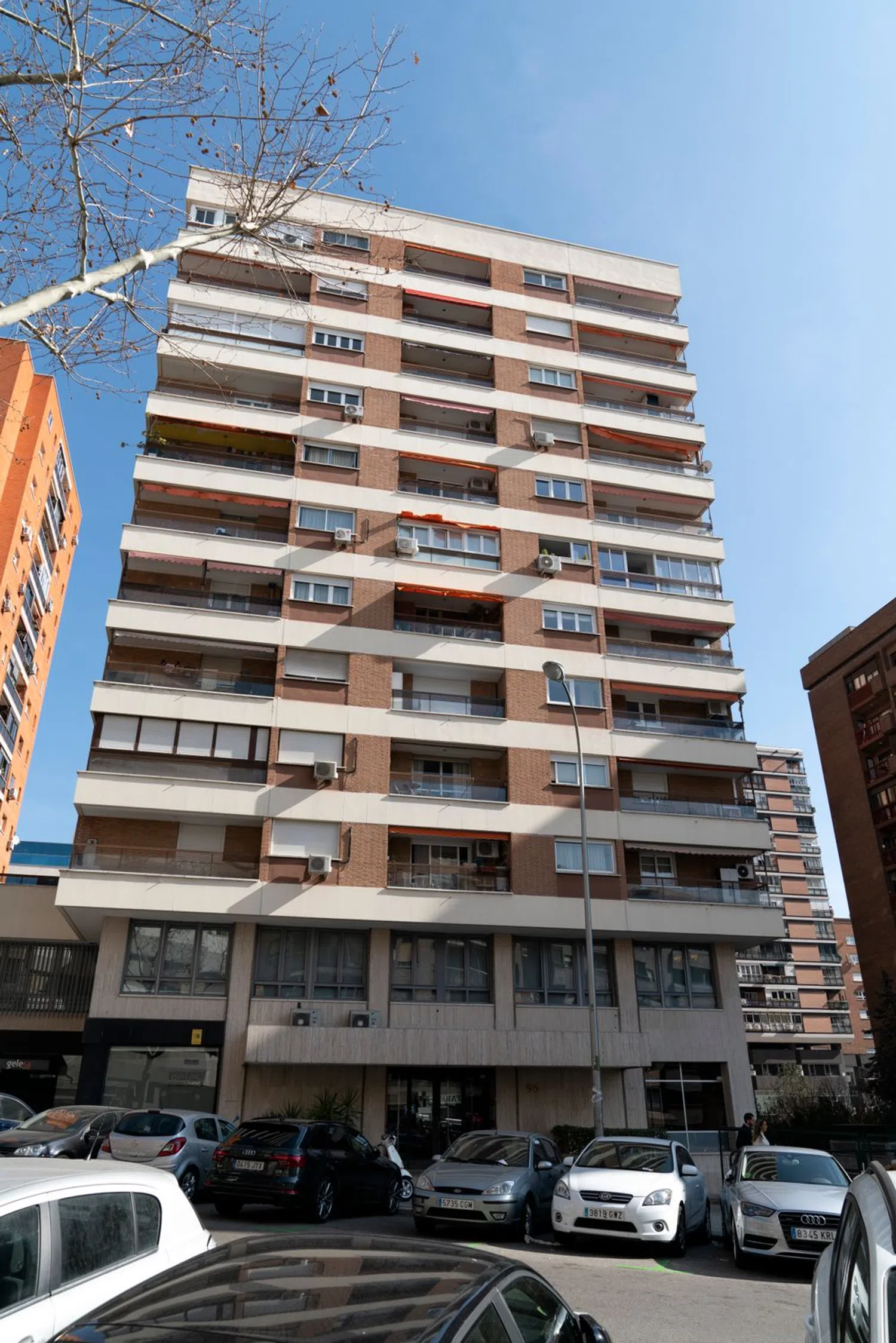 Piso en calle de la Infanta Mercedes, 96 - Foto 13