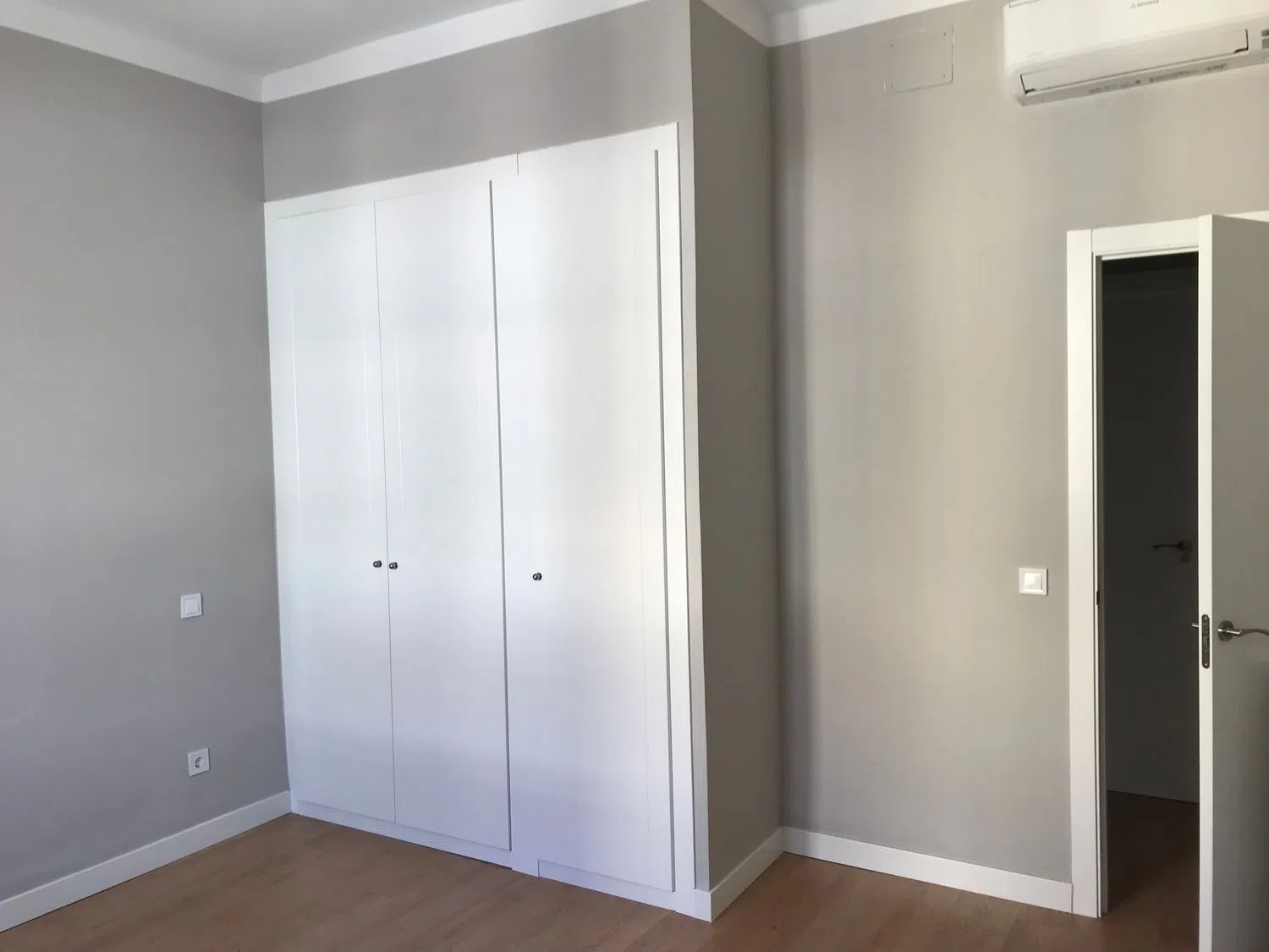 Piso en calle de Menorca, 32 - Foto 2