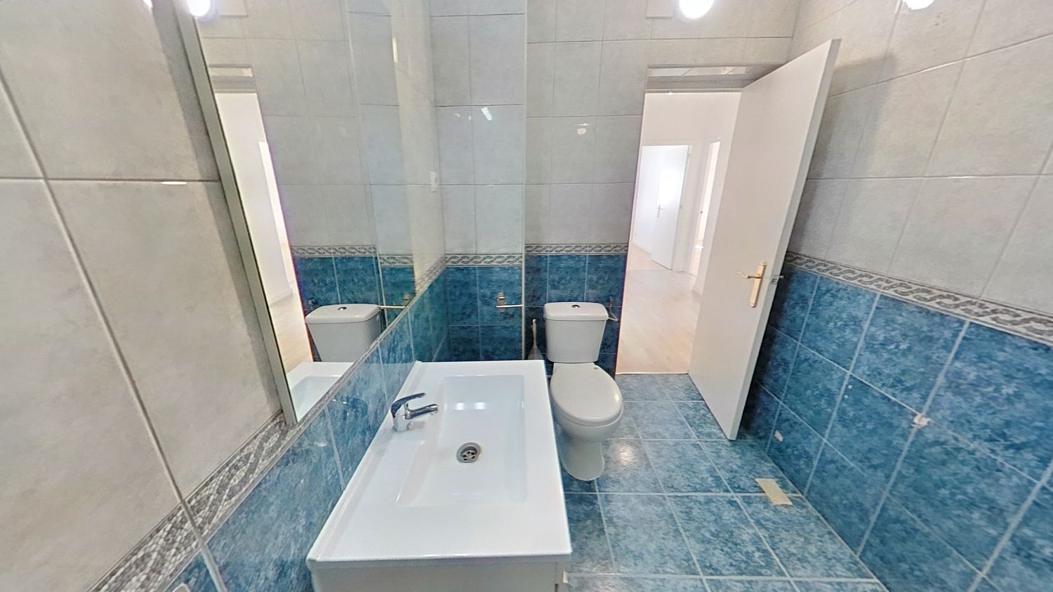 Piso en La Alhóndiga - Foto 19