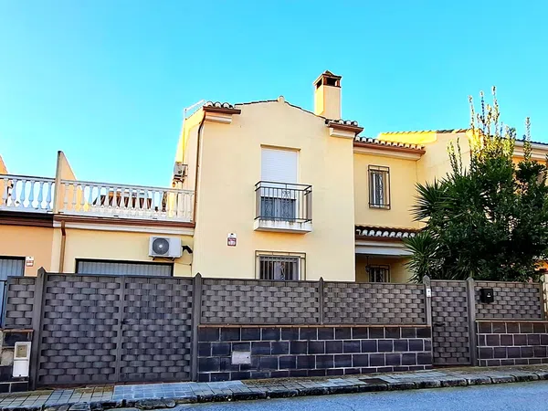 Chalet pareado en Avenida de los Girasoles, 9 - Foto 1