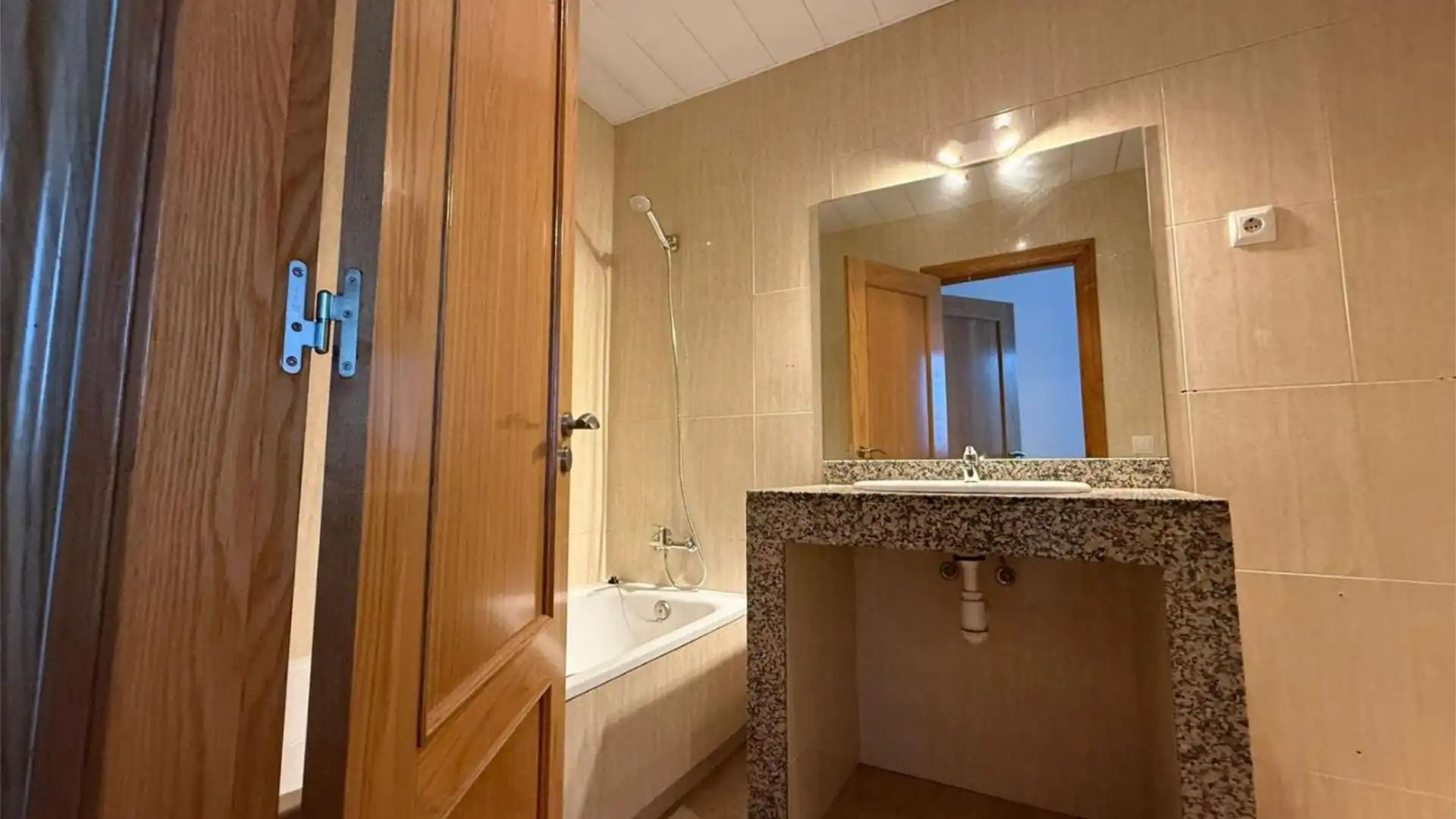 Piso en  Carrer de Rafael Casanova 24 - Foto 8