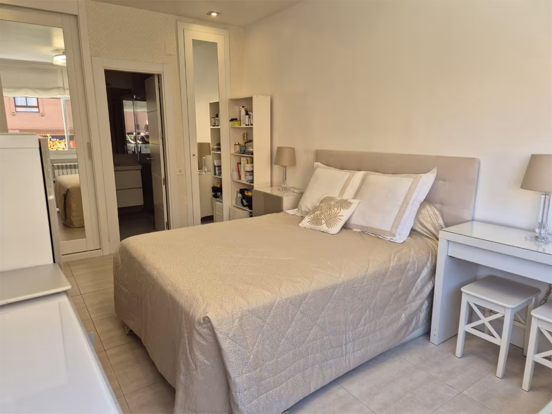 Piso en  Avenida de Machupichu 11 - Foto 7