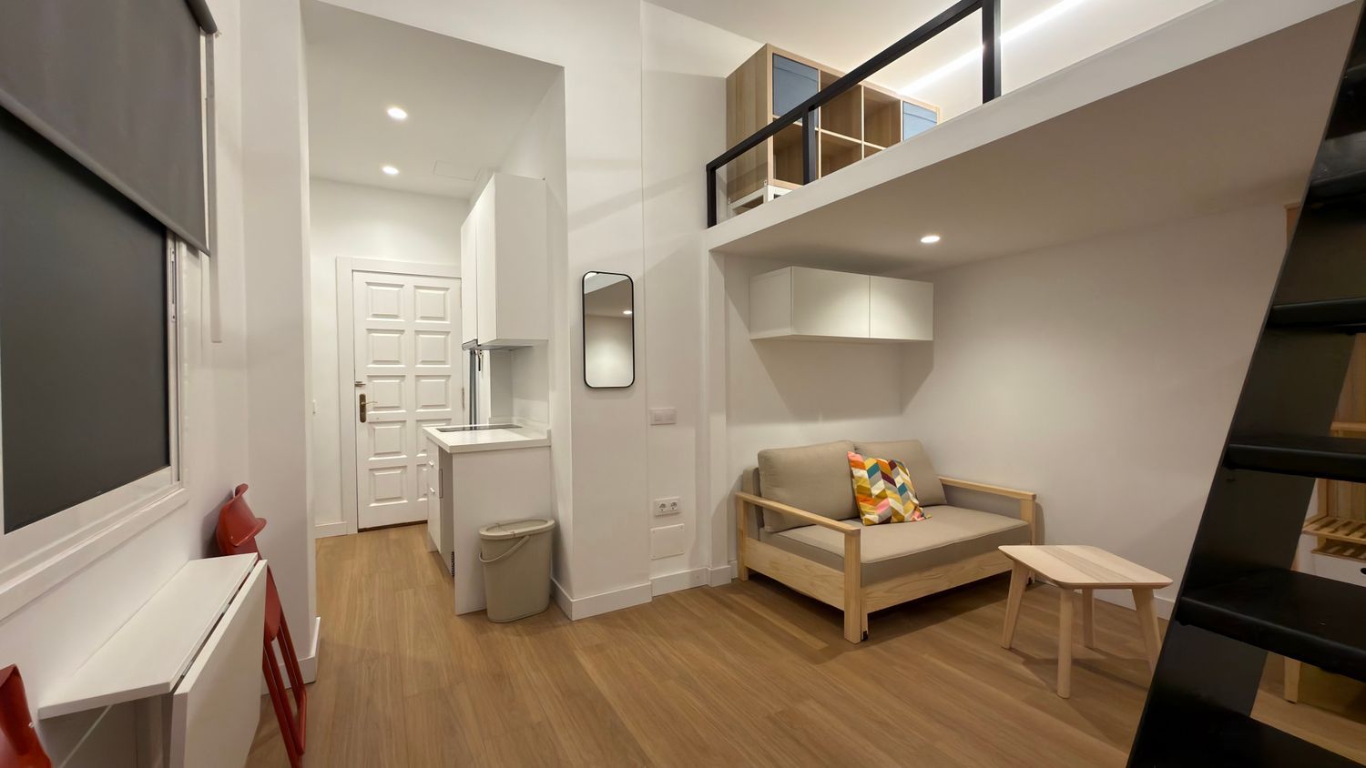 Estudio en calle de Carmen Monteverde, 69 - Foto 1