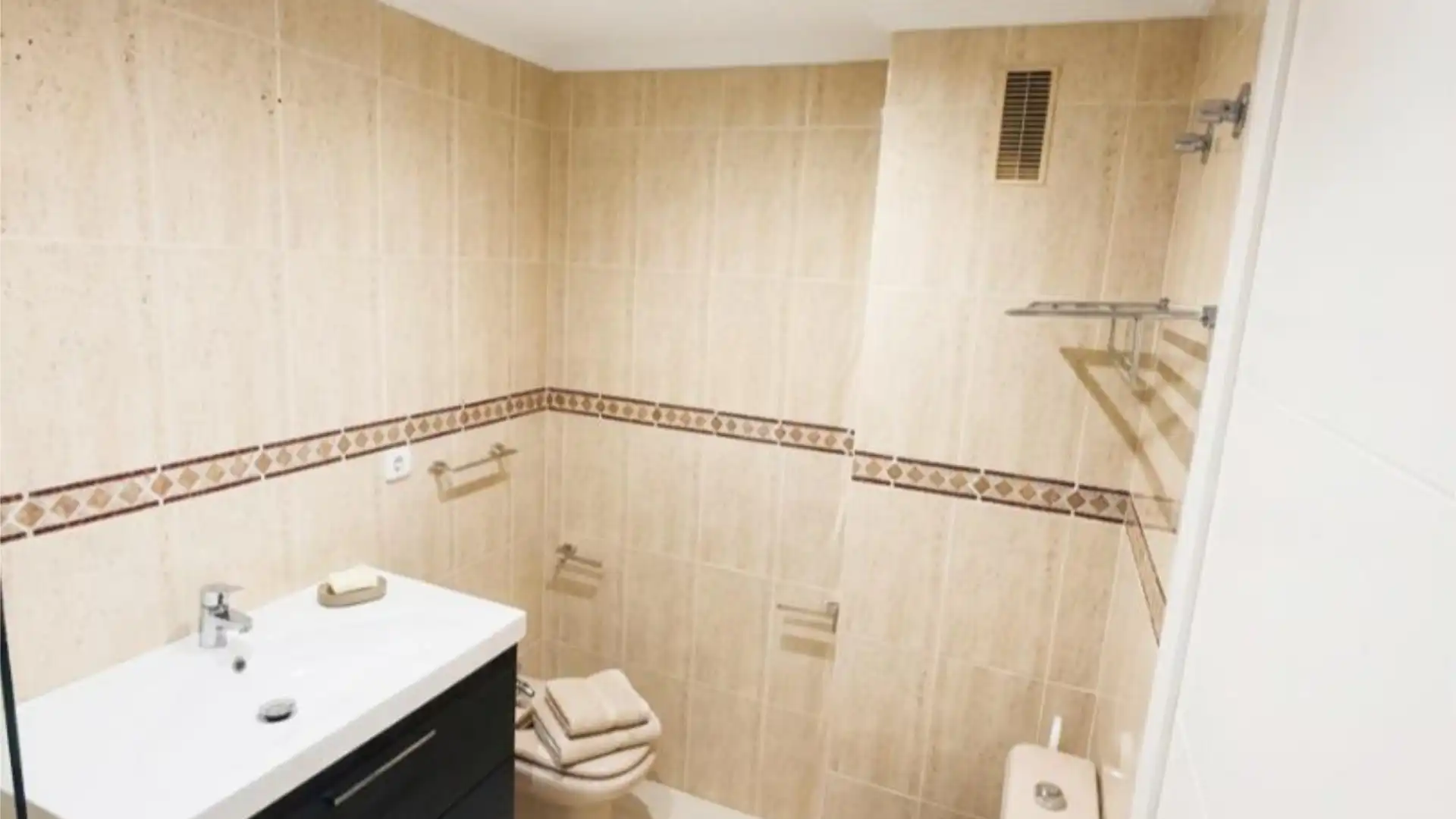 Piso en  Carrer de la Casa de la Misericòrdia 14 - Foto 2